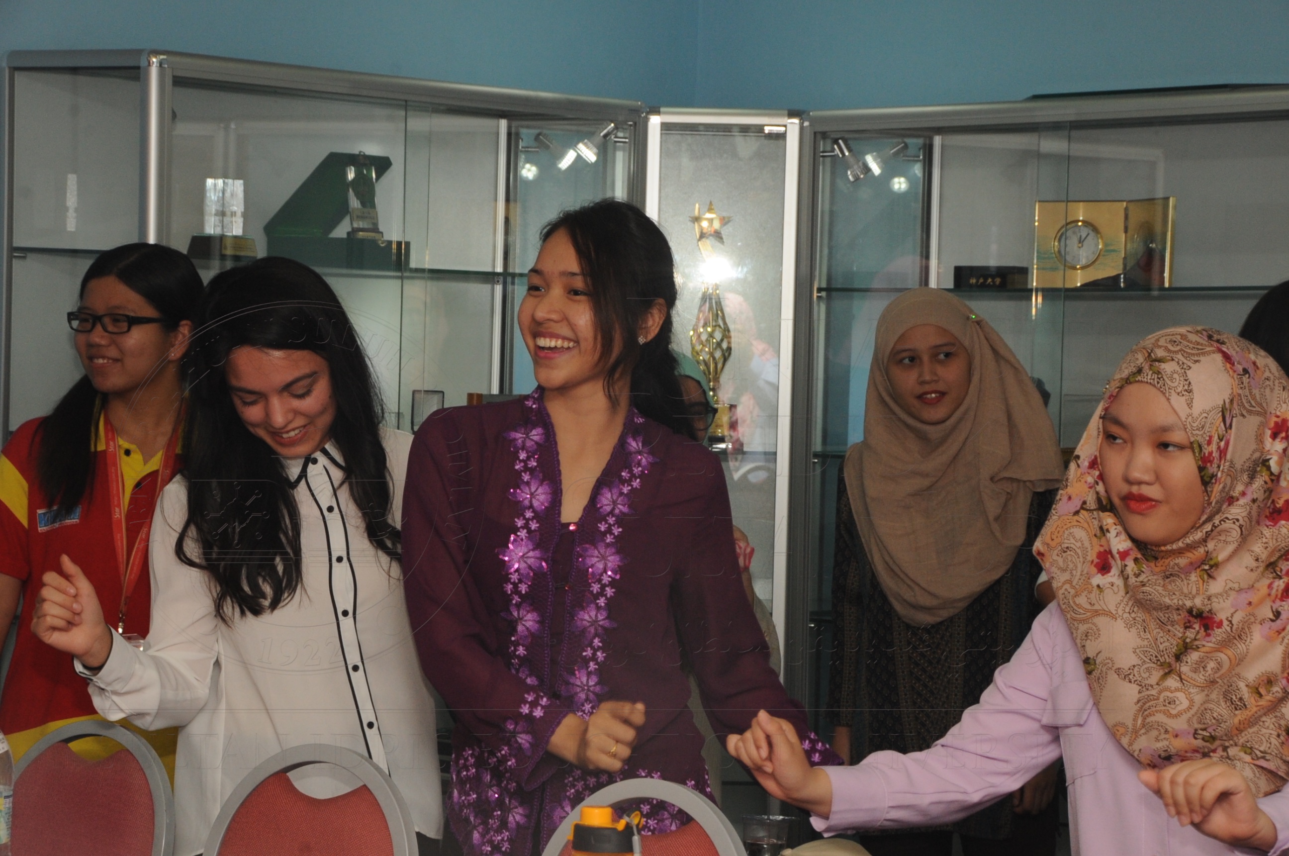 PRO16 17 antarabangsa HAS 0016